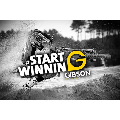 Piloto motocross con Neumático Gibson